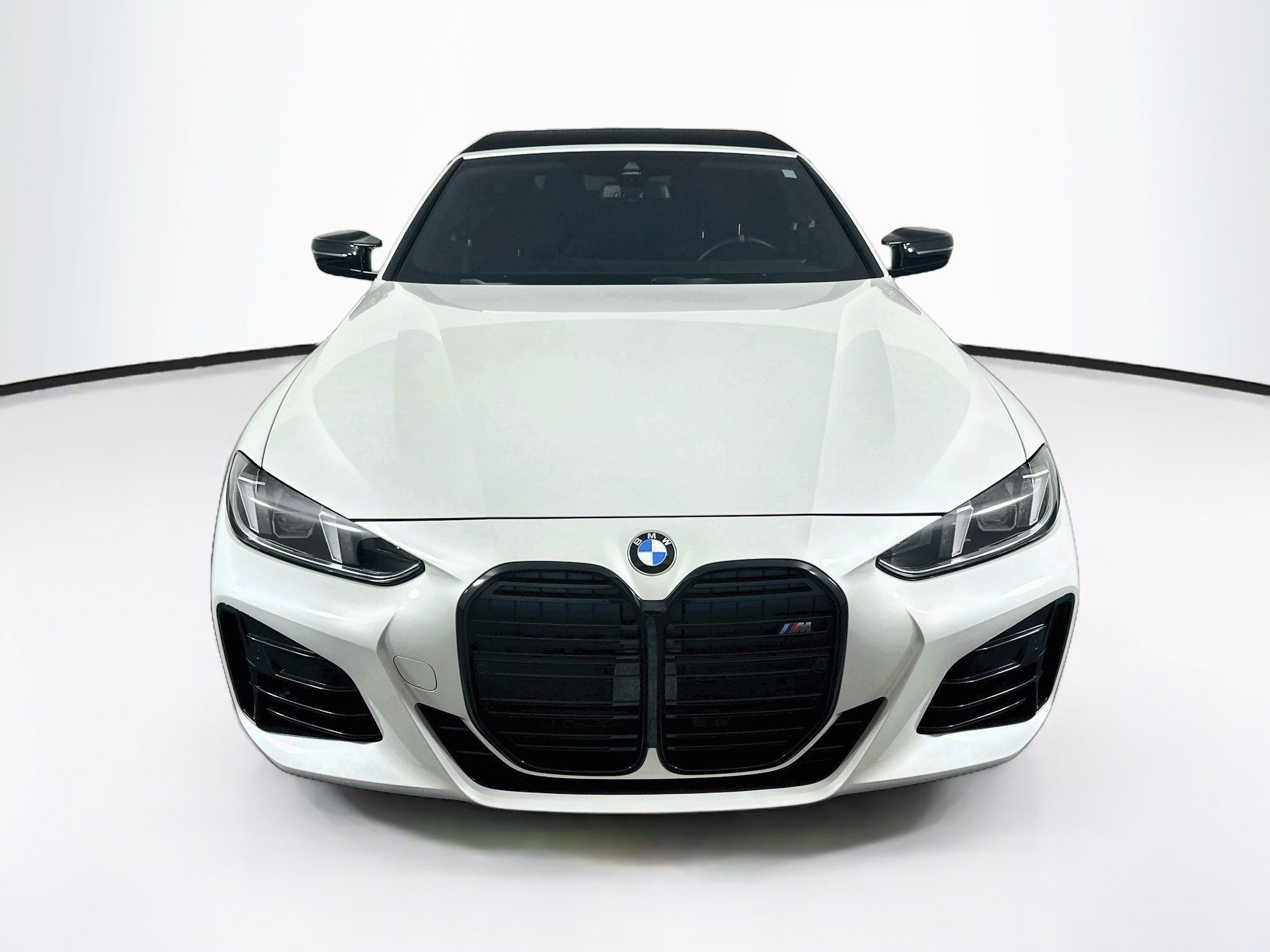 Used 2025 BMW M440i Convertible RWD image 2