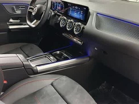 Certified 2025 Mercedes-Benz GLA 250 4MATIC image 35