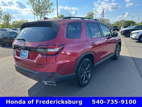 Certified 2025 Honda Pilot Sport image 6