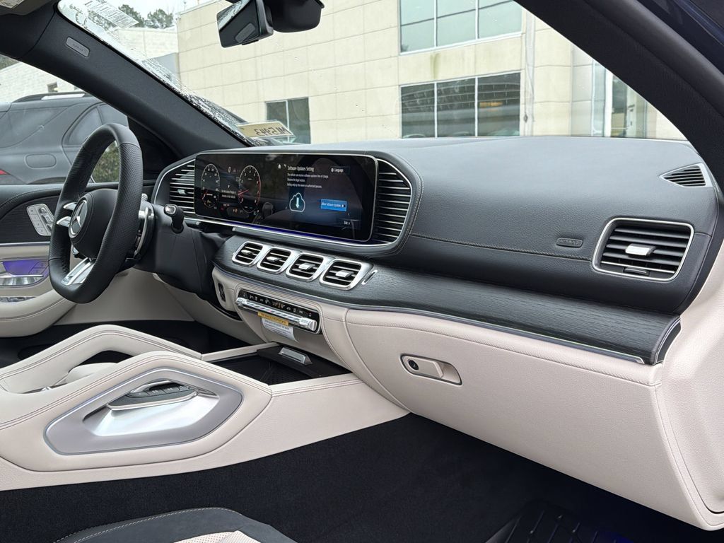 New 2026 Mercedes-Benz GLE 53 AMG 4MATIC Coupe image 21