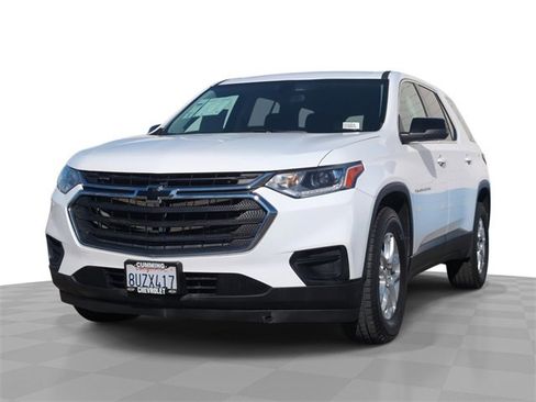 Certified 2021 Chevrolet Traverse LS image 1