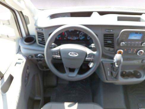 New 2025 Ford Transit 250 148 Medium Roof image 12