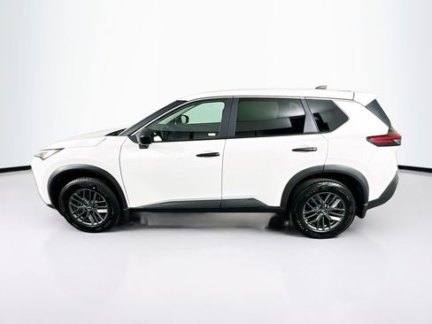 Used 2023 Nissan Rogue S image 4