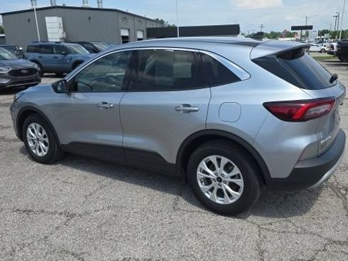 Used 2024 Ford Escape Active w/ Cold Weather Package FWD image 7