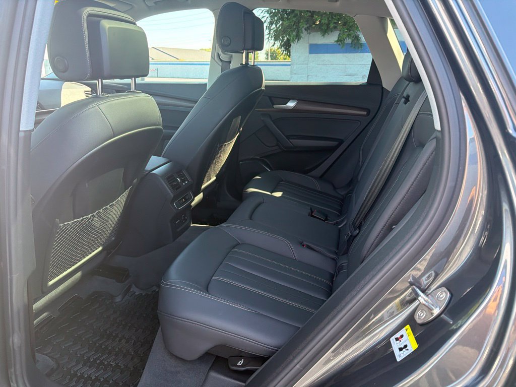 Used 2023 Audi Q5 2.0T Premium w/ Convenience Package AWD/4WD image 19