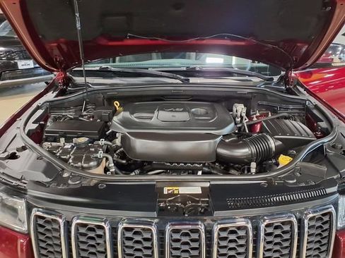 Used 2021 Jeep Grand Cherokee Limited AWD/4WD image 13