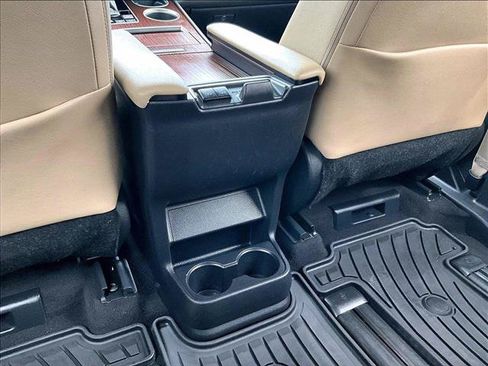 Used 2022 Toyota Sienna XLE FWD image 22