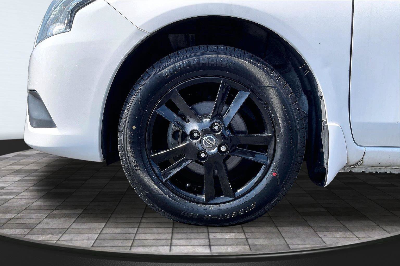 Used 2019 Nissan Versa S Plus FWD image 10