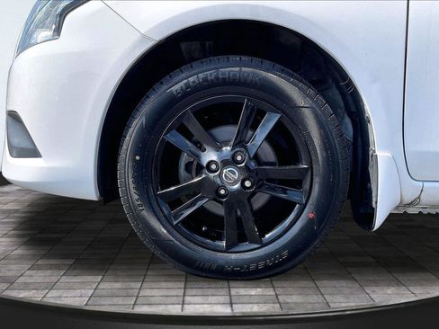 Used 2019 Nissan Versa S Plus FWD image 10