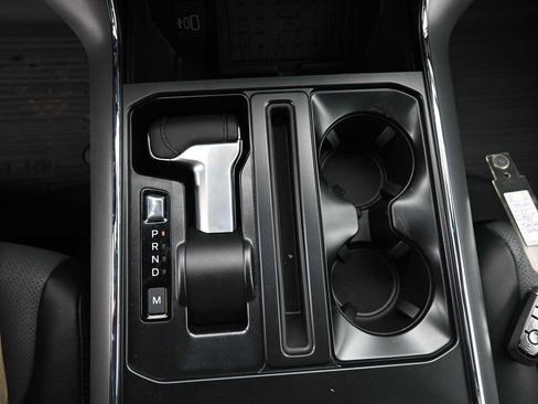 New 2025 Ford F150 Lariat w/ Equipment Group 502A High image 40