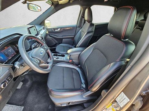 Used 2025 Ford Escape ST-Line AWD/4WD image 15