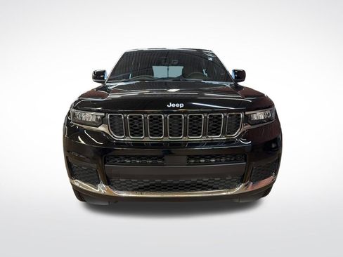 Used 2025 Jeep Grand Cherokee L Laredo RWD image 10