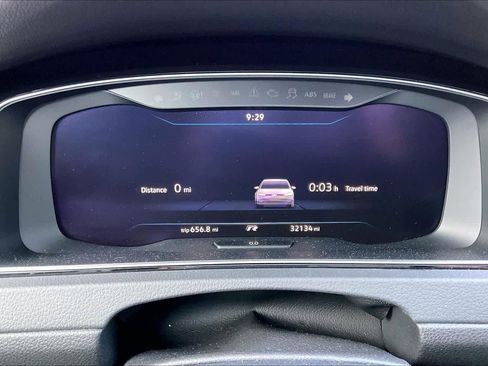 Used 2019 Volkswagen Golf R 4-Door image 21