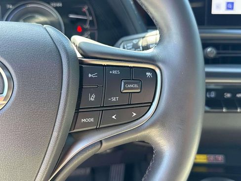 Used 2024 Lexus UX 250h F Sport AWD/4WD image 19