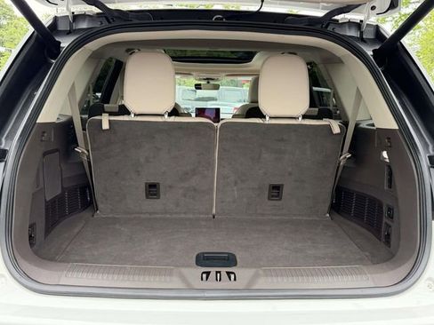 Certified 2023 Lincoln Aviator AWD w/ Premium Package image 7