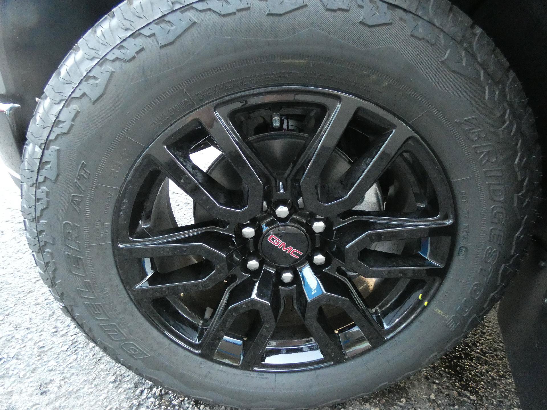 New 2026 GMC Sierra 1500 Elevation w/ Elevation Premium Package AWD/4WD image 8