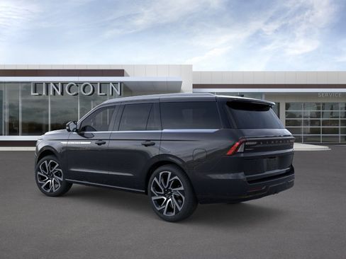 New 2026 Lincoln Navigator Reserve AWD/4WD image 4