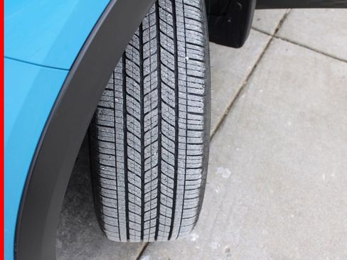 Certified 2025 Nissan Kicks SR w/ Illumination Package image 12