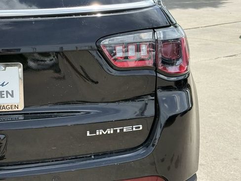 Used 2025 Jeep Compass Limited AWD/4WD image 5