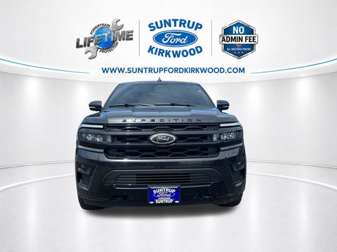 Used 2024 Ford Expedition Limited AWD/4WD image 10