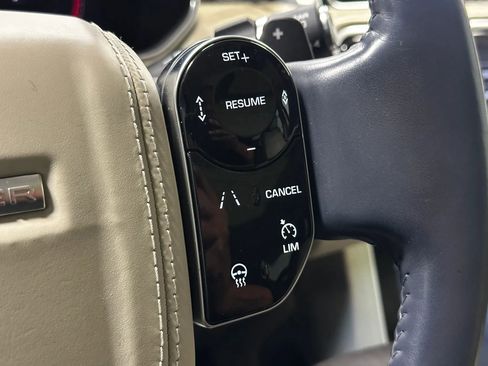 Used 2020 Land Rover Range Rover HSE AWD/4WD image 32