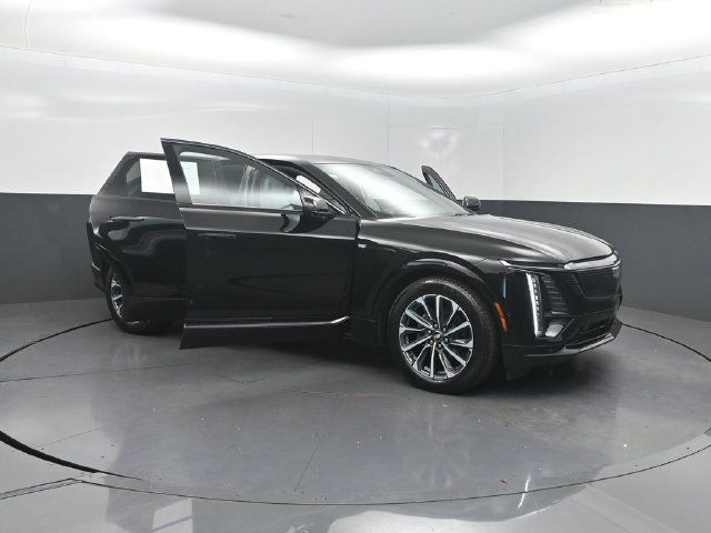 Used 2024 Cadillac Lyriq Sport AWD/4WD image 36