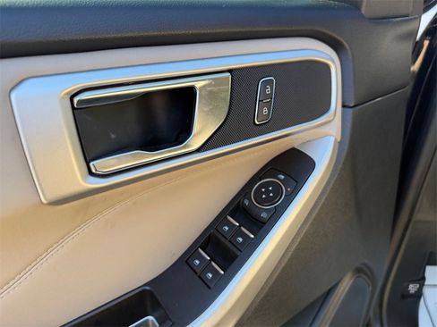 Used 2020 Ford Explorer XLT w/ Equipment Group 202A image 19
