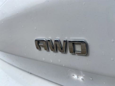 Used 2023 Chevrolet Equinox LS image 50