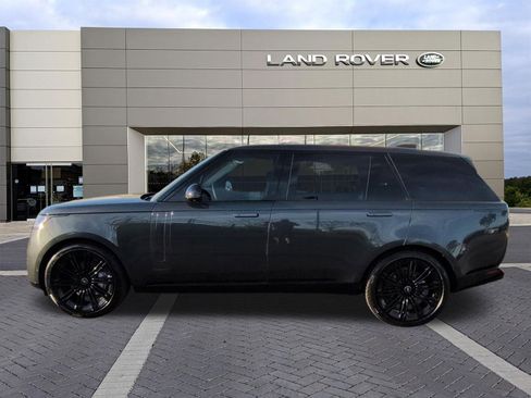Certified 2025 Land Rover Range Rover Long Wheelbase SE image 8