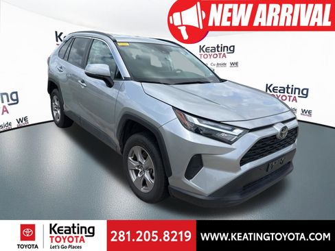 Used 2025 Toyota RAV4 XLE image 1
