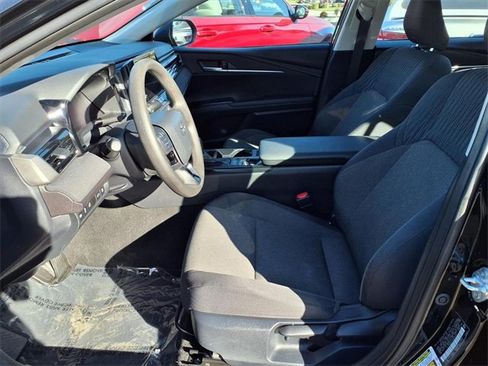 Used 2025 Toyota Camry LE image 12