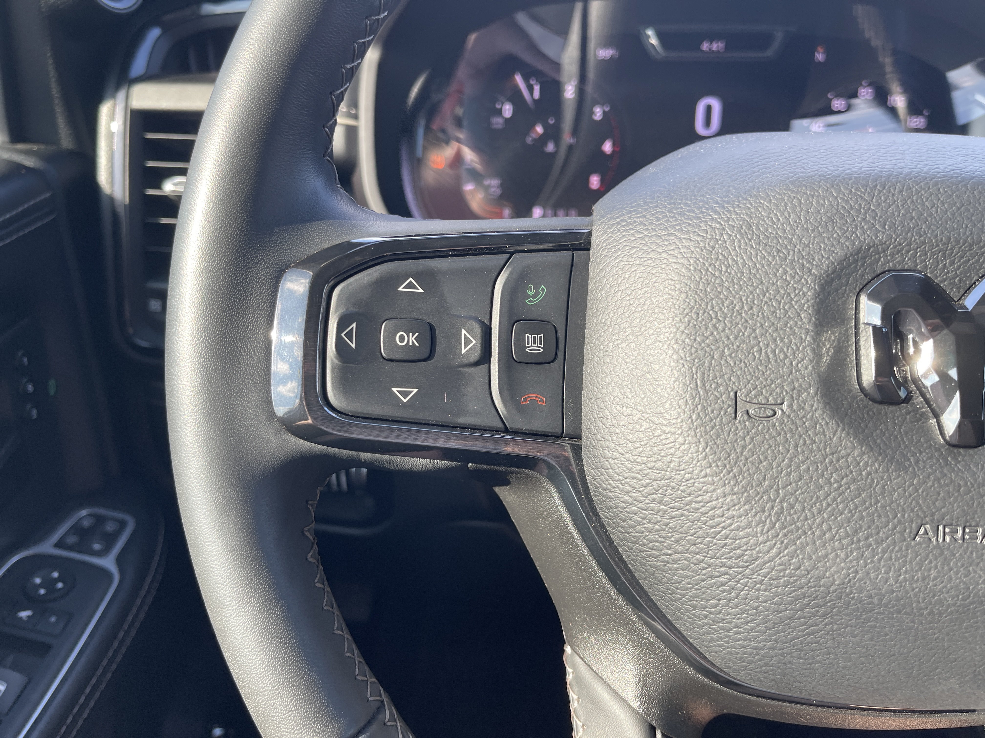 Used 2024 RAM 2500 Limited AWD/4WD image 17