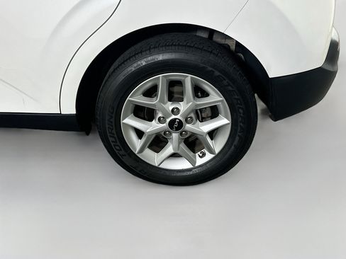 Used 2022 Kia Soul LX w/ Technology Package FWD image 11