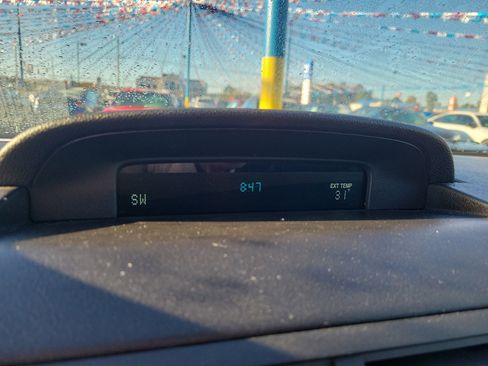 Used 2010 Ford Focus SES image 21