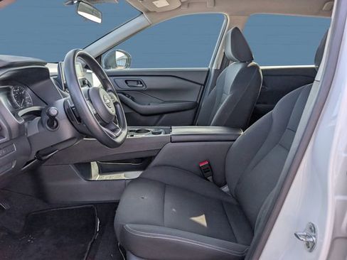 Used 2024 Nissan Rogue S image 12