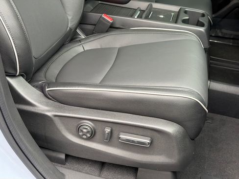 New 2026 Honda Odyssey Touring image 12