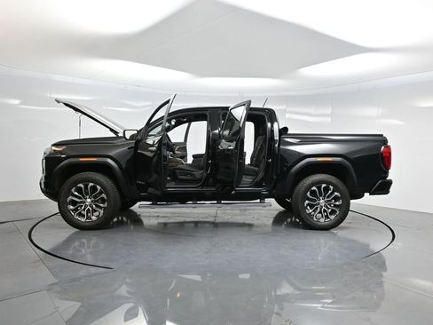 Used 2024 GMC Canyon Denali image 54