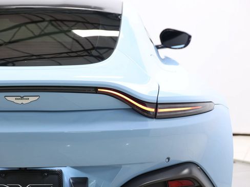 Used 2020 Aston Martin V8 Vantage Coupe RWD image 56
