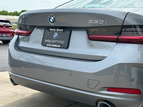 Certified 2025 BMW 330i xDrive Sedan w/ Premium Package AWD/4WD image 10