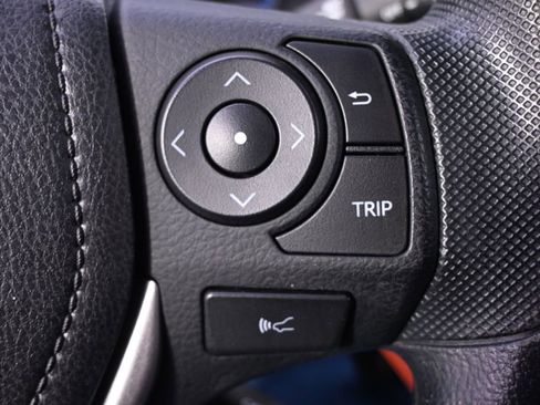 Used 2018 Toyota RAV4 LE w/ All Weather Liner Package FWD image 35