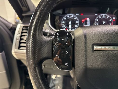 Used 2018 Land Rover Range Rover Sport SE AWD/4WD image 13