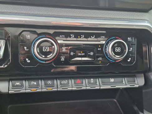 Certified 2024 GMC Sierra 1500 Denali w/ Denali Reserve Package image 19