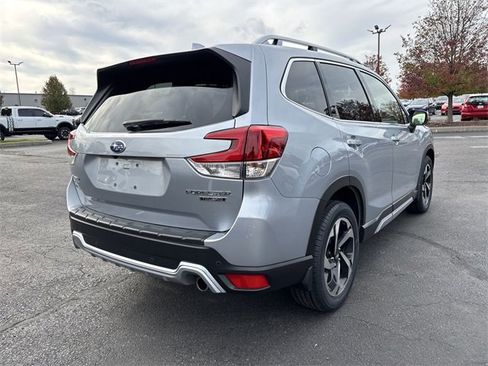 Used 2023 Subaru Forester Touring image 11