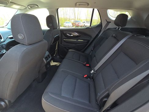 Used 2023 GMC Terrain SLE image 28