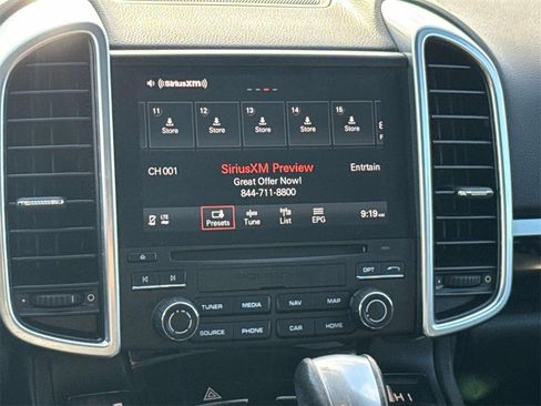 Used 2018 Porsche Cayenne image 15