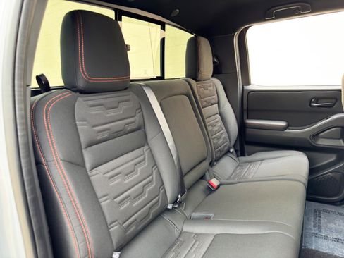 Used 2026 Nissan Frontier Pro-X w/ Pro-X Convenience Package RWD image 35