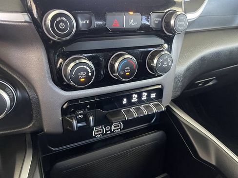 New 2026 RAM 1500 4x4 Crew Cab image 18