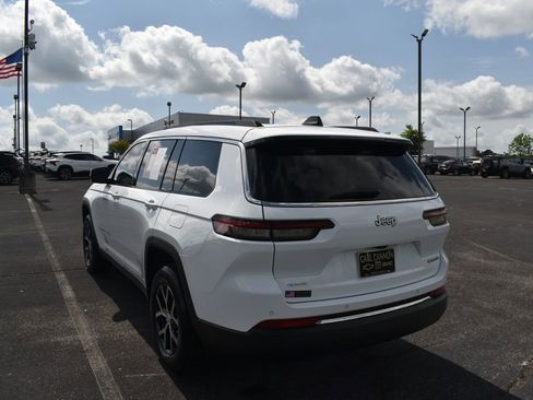 Used 2025 Jeep Grand Cherokee L Limited w/ Trailer Tow Package AWD/4WD image 9