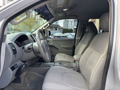 Used 2017 Nissan Frontier S image 9