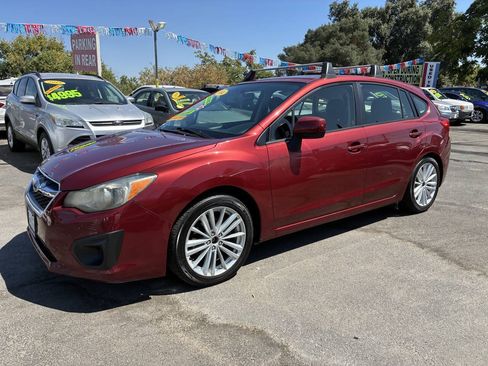 Used 2014 Subaru Impreza 2.0i Premium AWD/4WD image 1
